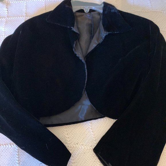 Super Cute Black Velvet Shrug Jacket size s/m - Picture 1 of 2